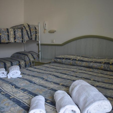 Hotel Ginevra E Residence Католика Екстериор снимка